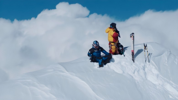 Có nên thuê bình oxy khi lên Everest Base Camp? Khi nào cần và thuê ở đâu
