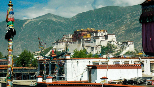 Tu viện Drepung từng lớn nhất thế giới có gì đáng xem? Kinh nghiệm tham quan